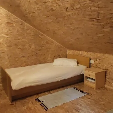 Planinarski Dom Ruzica * 拉夫纳格拉